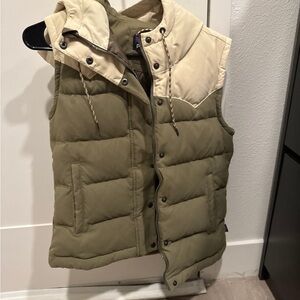 Patagonia Two-Tone Puffer Vest - Olive and Cream